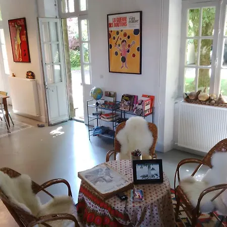 Casa de Férias La Bonne Ecole Les Landes-Genusson